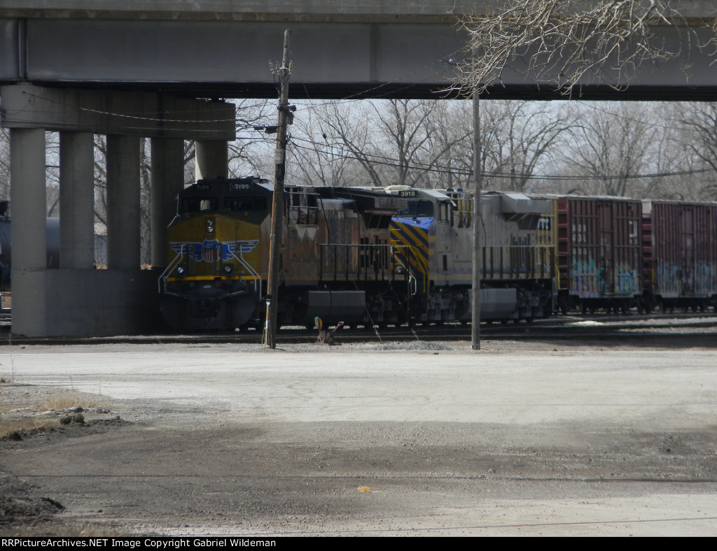 UP 7199 & CN 3918